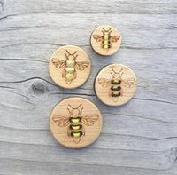 Honey Bee Buttons Stitchable 3/4"